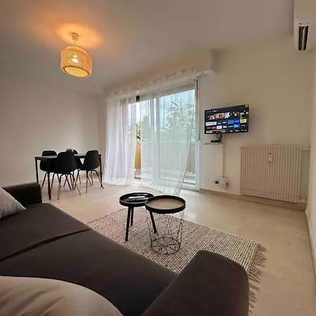 Renove A Deux Pas De La Apartment Vallauris