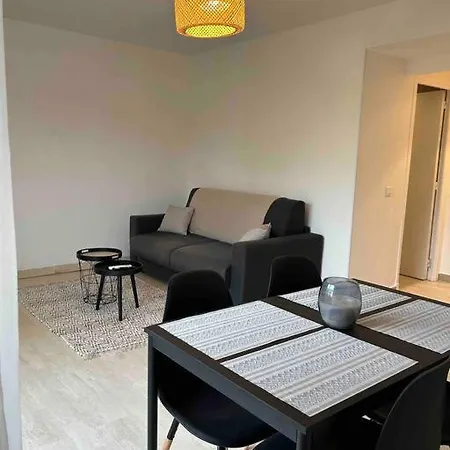 Renove A Deux Pas De La Apartment Vallauris